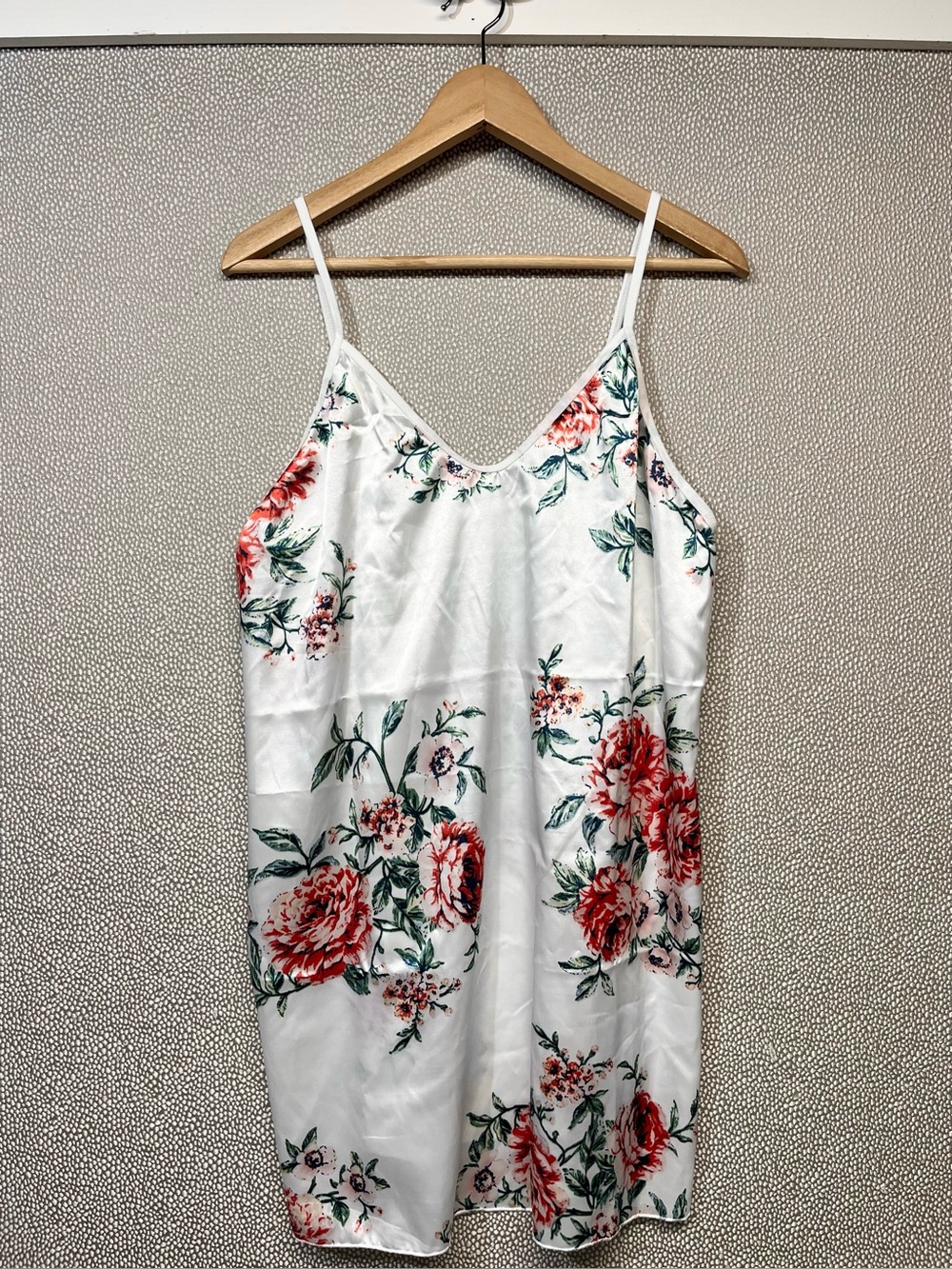🆕 XL Floral Satin Slip Nightgown White with Red Floral NWOT